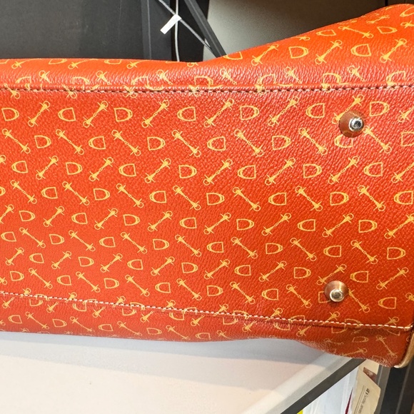 Double Handled Orange Patterned Tote Duffel - Picture 10 of 14